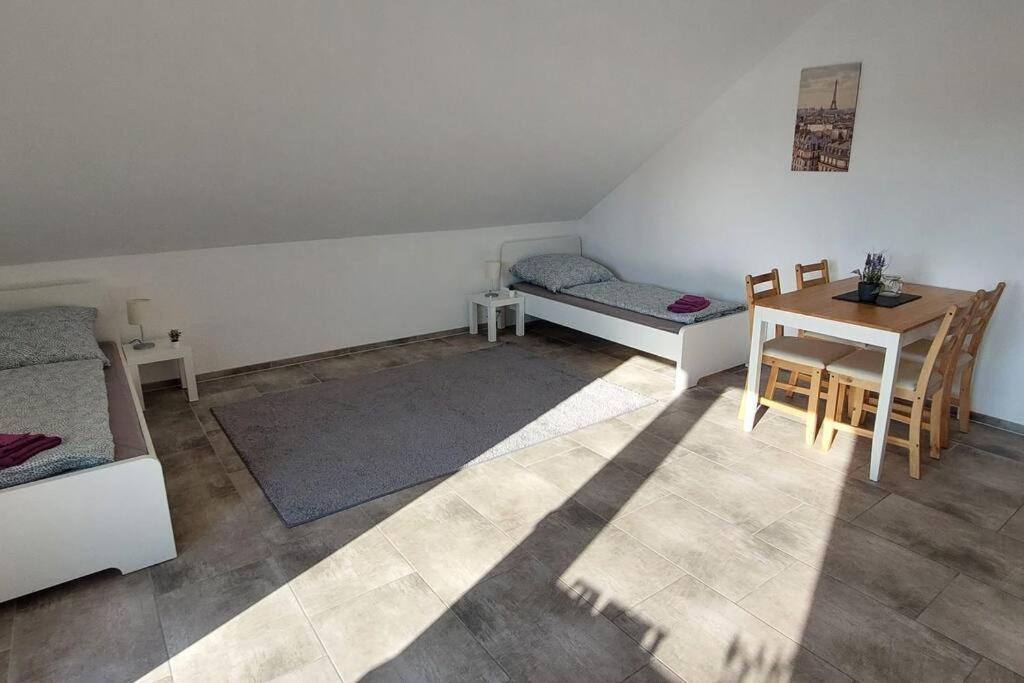 Grosse Tolle 4 Zimmer Ferienwohnung Im Herzen Des Odenwaldes Mörlenbach Extérieur photo