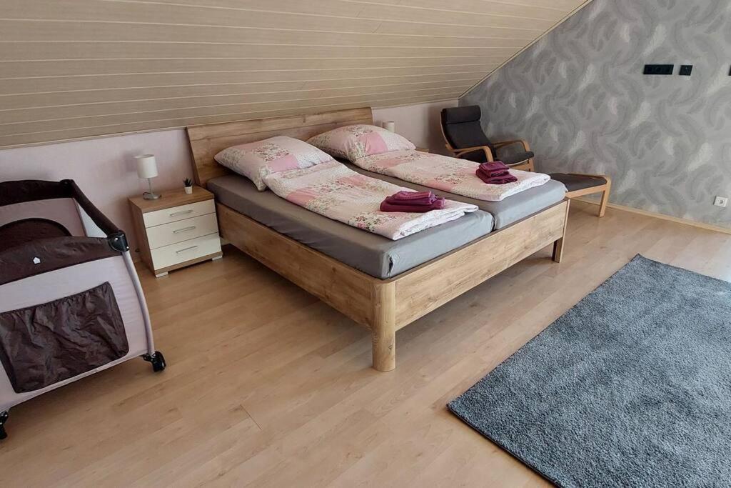 Grosse Tolle 4 Zimmer Ferienwohnung Im Herzen Des Odenwaldes Mörlenbach Extérieur photo